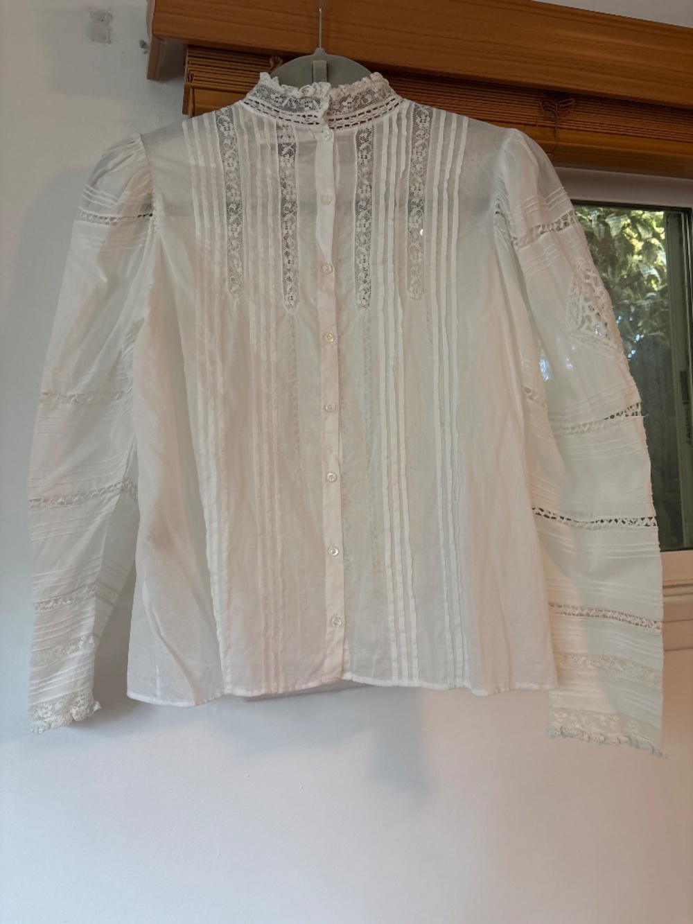 Doen Lace Top - Picture 17 of 17